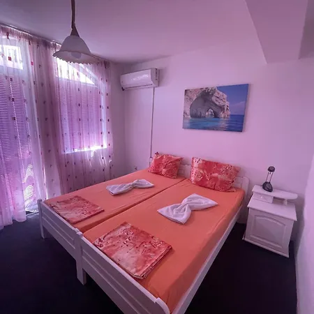 Pensionat Flora Kiten (Burgas)