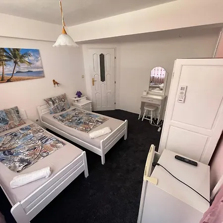 Pensionat Flora Kiten (Burgas)