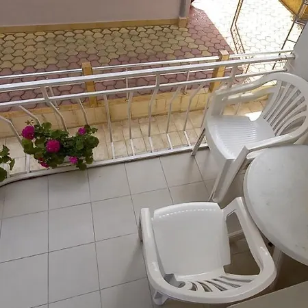 Pensión Flora