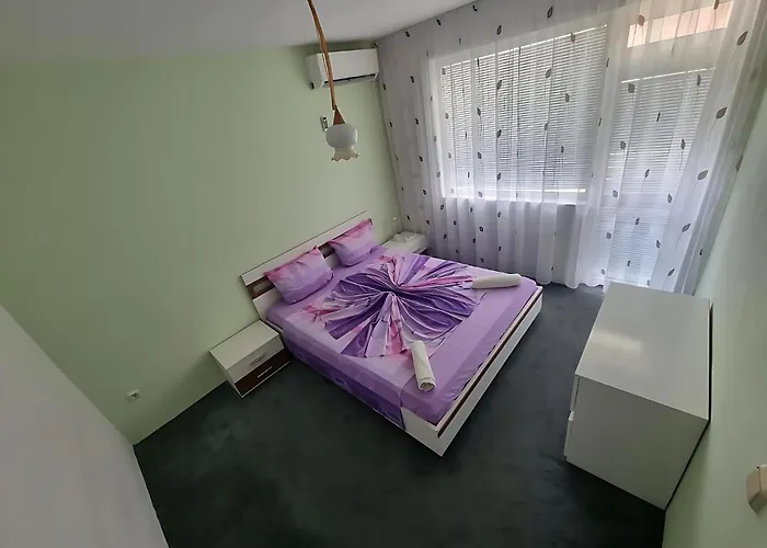 Flora Къща за гости Китен