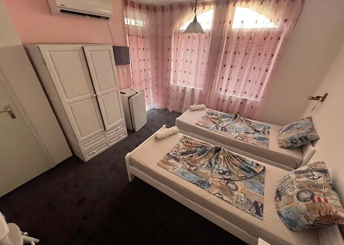 Flora Къща за гости