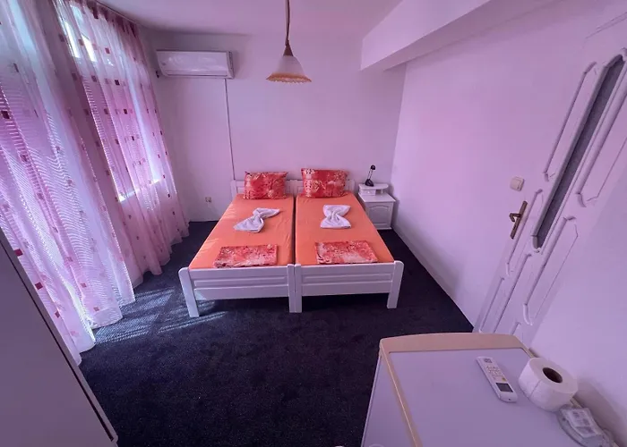 Flora Къща за гости 3*